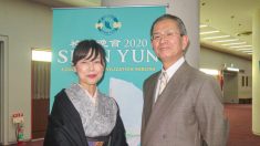 Director de escuela secundaria japonesa y su esposa perciben a seres divinos en actuación de Shen Yun