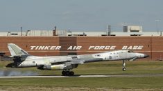 Agentes de Fuerza Aérea hacen redada en oficina de propietario militar por presunta violación de ley ambiental