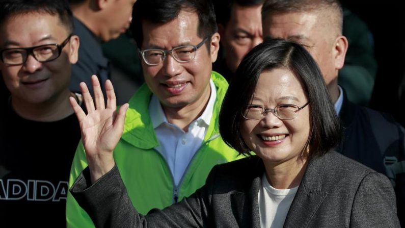 Tsai Ing-wen, obtuvo hoy un claro triunfo en las elecciones presidenciales del país. (EFE/EPA/HOW HWEE YOUNG)
