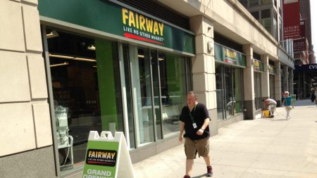 Cadena de supermercados Fairway de Nueva York se declara en bancarrota y vende cinco tiendas