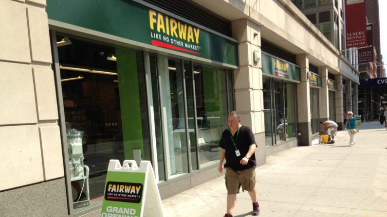 Foto de una sucursal de Fairway en Chelsea Nueva York que abrió el 24 de julio de 2013 (Seth Holehouse/Epoch Times )
