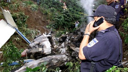 Dos muertos al estrellarse una avioneta en una localidad salvadoreña