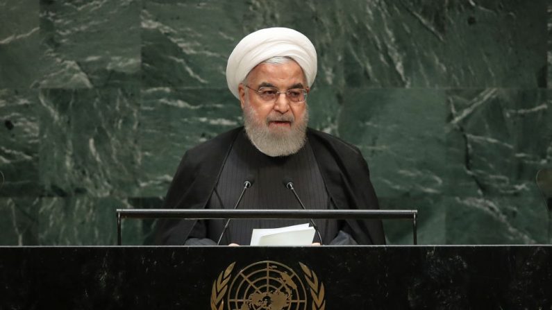 El presidente de Irán, Hassan Rouhani, se dirige a la Asamblea General de las Naciones Unidas en la sede de la ONU el 25 de septiembre de 2019 en la ciudad de Nueva York. (Foto de Drew Angerer/Getty Images)