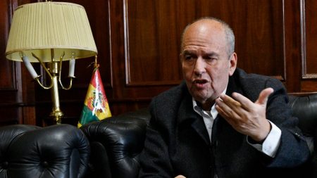 Ministro del interior de Bolivia envía solicitud a fiscalía para interrogar a miembros de Podemos