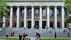 Estados Unidos acusa a un profesor de Harvard y a 2 investigadores de ayudar al régimen chino
