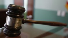 Más de 3 años de cárcel a un abogado “asaltante de bancos en serie” en EE.UU.