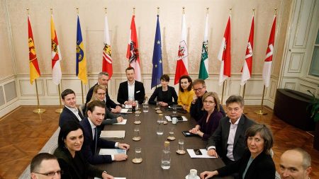 Conservadores e Verdes da Áustria apresentam diretrizes de pacto inédito