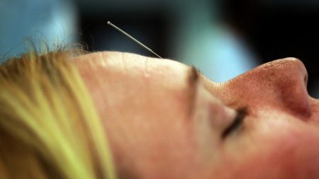 La acupuntura puede ayudar en el tratamiento del cáncer de mama