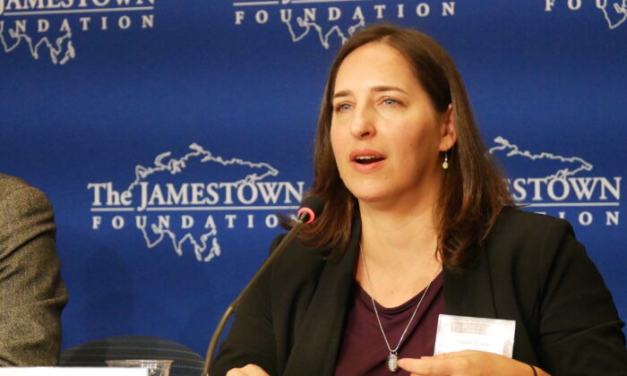 Sarah Cook, analista de China en Freedom House, en un evento en la Fundación Jamestown, el 15 de octubre de 2019. (Li Chen/The Epoch Times)