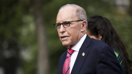 Kudlow: ‘Histórico’ acuerdo comercial con China ayudará a la economía de EE.UU. a crecer más rápido