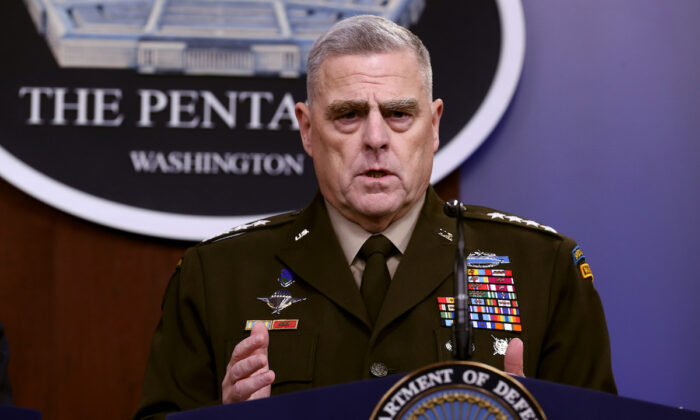 El jefe del Estado Mayor Conjunto de EE. UU., el General Mark Milley, en una conferencia de prensa en el Pentágono el 28 de octubre de 2019. (Chip Somodevilla / Getty Images)
