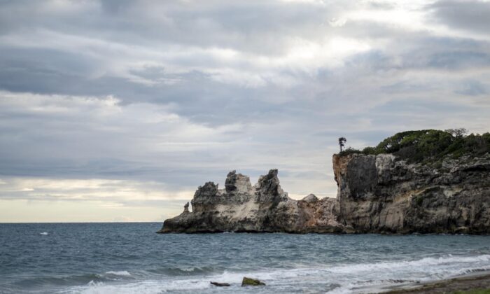 El popular destino de referencia turístico Punta Ventana quedó destruido tras el terremoto de magnitud 5.8 en Guayanilla, Puerto Rico, el 6 de enero de 2020. (Ricardo Arduengo/AFP vía Getty Images)