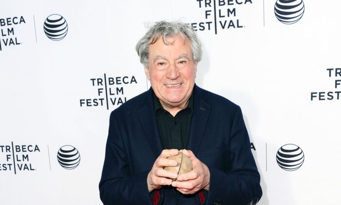 El actor Terry Jones asiste a la proyección especial de "Monty Python y el Santo Grial" durante el Festival de Cine de Tribeca 2015 en el Beacon Theatre de la ciudad de Nueva York el 24 de abril de 2015. (Stephen Lovekin/Getty Images para el Festival de Cine de Tribeca de 2015)