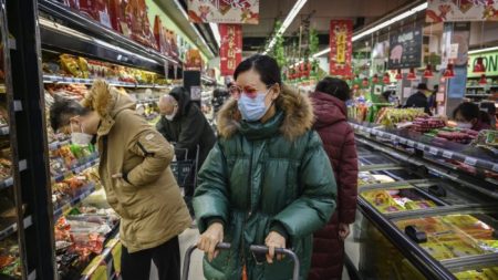 China rechaza ayuda de EE.UU. para estudiar brote de coronavirus, dice Secretario de Salud