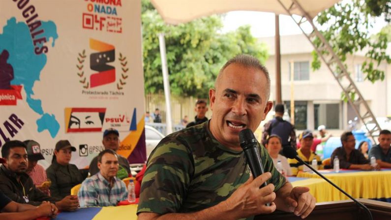 En la imagen, el dirigente chavista, Freddy Bernal. EFE/Jhonny Parra/Archivo
