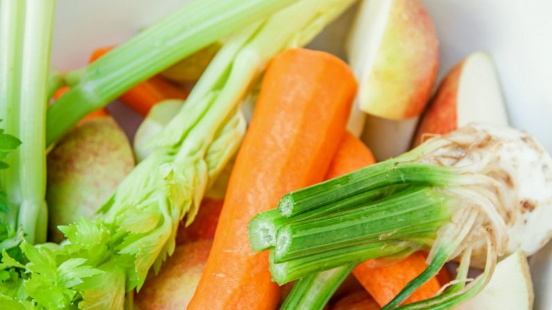 Las frutas y verduras son alimentos densos en nutrientes que ayudarán a reducir la inflamación y a fortalecer el sistema inmunológico. (Vegan Photo/Flickr)