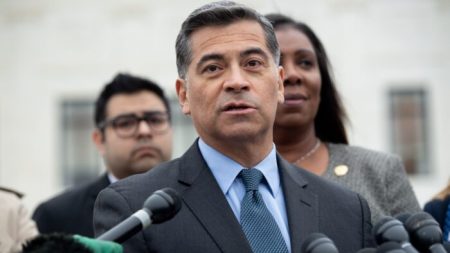 Rancheros de California demandan al estado para evitar allanamientos sin orden judicial