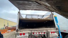 Rescatan de un camión en Texas a 36 migrantes ilegales cubiertos de basura