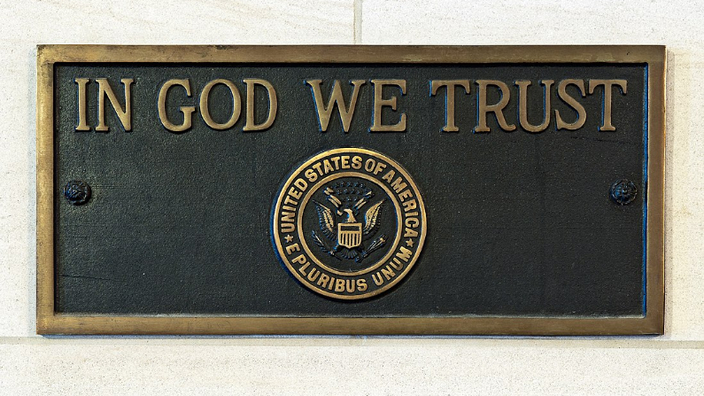 (USCapitol - "In God We Trust" Plaque, Public Domain/ Flickr)