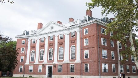 El Departamento de Educación lanza investigaciones en Yale y Harvard sobre financiamiento extranjero