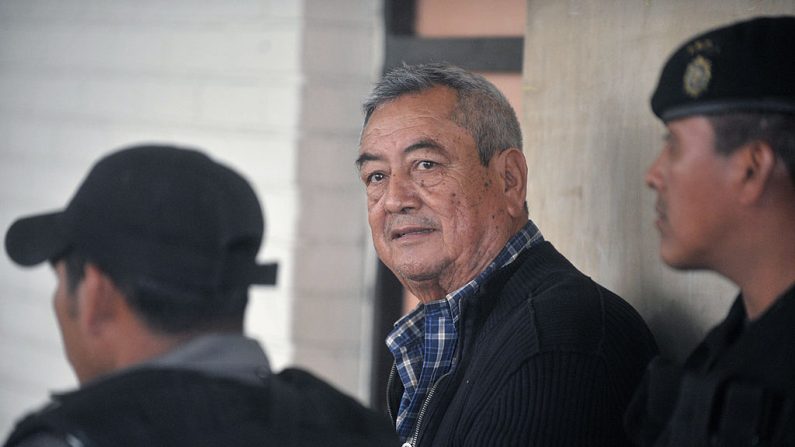 El presunto narcotraficante Waldemar Lorenzana Lima, relacionado con el cártel de drogas de Sinaloa. (Imagen JOHAN ORDONEZ/AFP a través de Getty Images)
