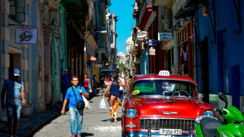 Vista de una calle de La Habana (Cuba) el 10 de diciembre de 2019. (Yamil Lage/AFP/Getty Images)