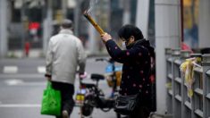 Ciudades chinas promulgan medidas más restrictivas para contener el coronavirus