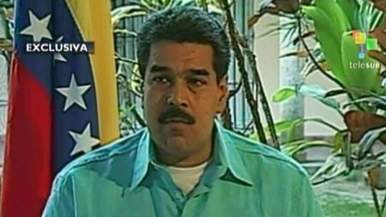 Captura de TV mostrando Nicolas Maduro durante una entrevista en La Habana el 1 de enero de 2013 transmitida por Telesur. (El crédito de la foto debe leerse -/AFP vía Getty Images)