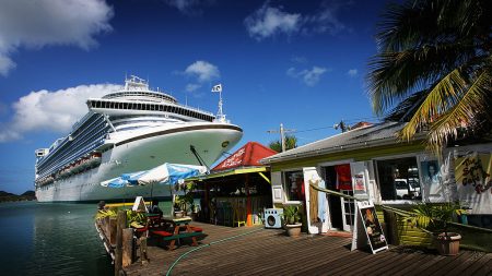 Jamaica prohíbe desembarcar a italianos de crucero en una escala en la isla