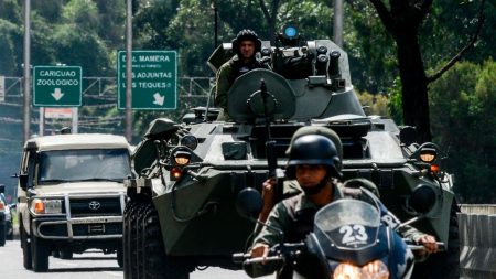 Denuncian la desaparición forzada de 2 militares considerados presos políticos del régimen de Maduro