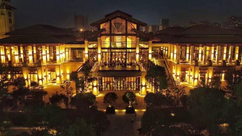 Vista del Hotel Hilton en el Distrito Guanggu, Wuhan en 2016. (Creative Commons/CC BY-SA 4.0)