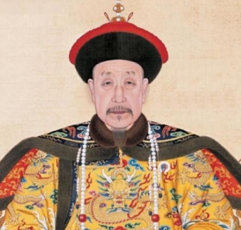 Ropa tradicional china: el emperador Qianlong a los 85 años de edad, con vestimenta ceremonial. (Dominio público)