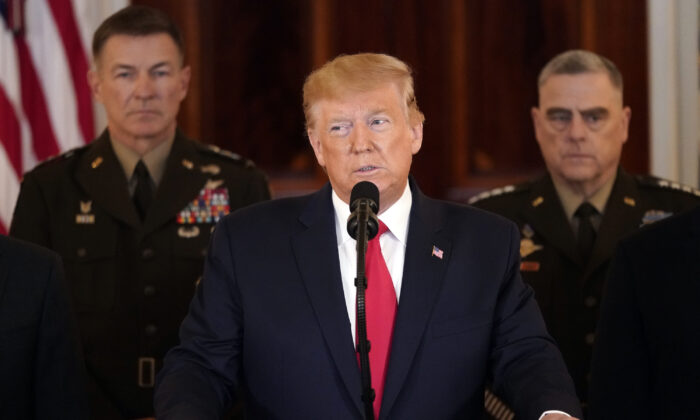 El presidente Donald Trump habla desde la Casa Blanca en Washington, el 8 de enero de 2020. (Win McNamee/Getty Images)