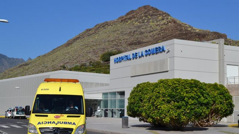 Hospital de La Gomera donde se encuentra hospitalizado el ciudadano alemán que dio positivo al coronavirus. (EFE/ Violeta Mesa)