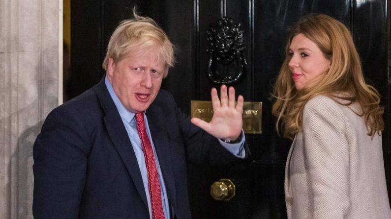 Boris Johnson y Carrie Symonds serán padres a principios del verano. EFE/EPA/VICKIE FLORES/Archivo
