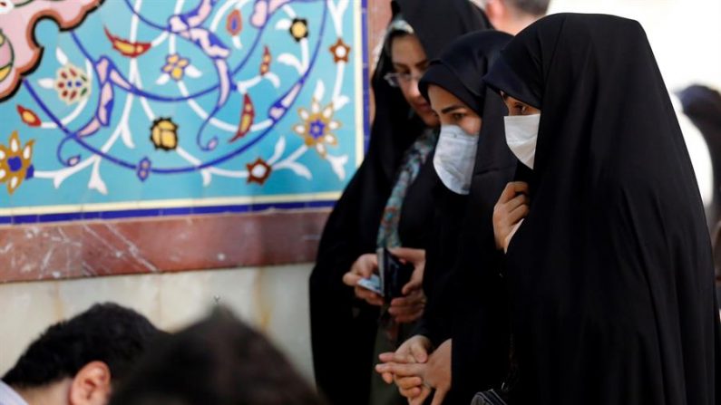 Cierran escuelas en varias provincias de Irán tras 6 muertos por coronavirus. (Imagen EFE/EPA/ABEDIN TAHERKENAREH)
