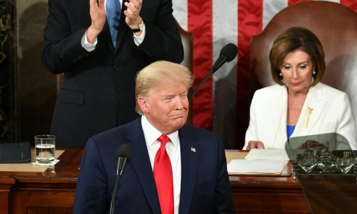 Presidente Donald Trump da su discurso del Estado de la Unión en el Capitolio de Washington el 4 de febrero de 2020. (Mandel Ngan/AFP vía Getty Images)