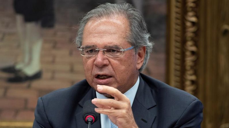 En la imagen, el ministro de Economía, Paulo Guedes. EFE/Joédson Alves/Archivo
