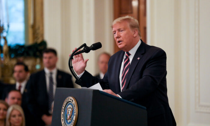 El presidente Donald Trump pronuncia un discurso después de ser absuelto del juicio del impeachment, en la Sala Este de la Casa Blanca, el 6 de febrero de 2020. (Charlotte Cuthbertson/The Epoch Times)

