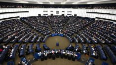 27 eurodiputados piden a la UE que sancione sector de oro venezolano