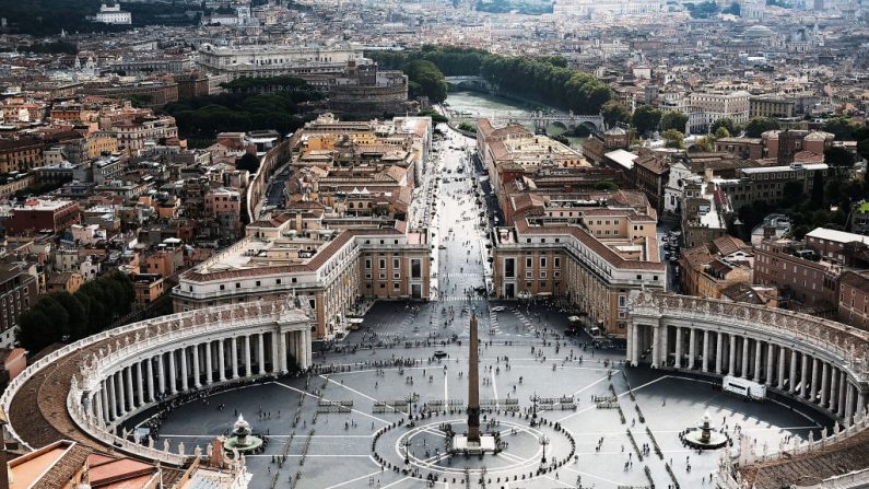 La Plaza de San Pedro ubicada bajo la Basílica de San Pedro, en la Ciudad del Vaticano, Vaticano, el 31 de agosto de 2018. (Spencer Platt/Getty Images)
