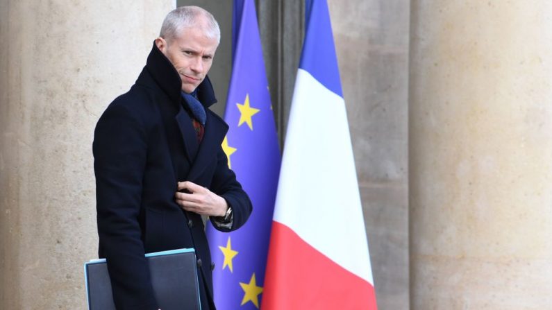 El ministro de Cultura francés Franck Riester abandona el Palacio Presidencial del Elíseo, en París, después de asistir a una reunión semanal del gabinete, el 12 de febrero de 2020. (Foto de ALAIN JOCARD/AFP vía Getty Images)