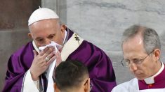 Vaticano dice que el Papa Francisco tiene un resfriado
