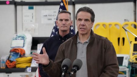 Nueva York aprueba tratamiento experimental para el COVID-19, anuncia gobernador Cuomo