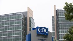HHS otorga USD 22,000 millones para ampliar testeo del virus del PCCh y distribución de la vacuna