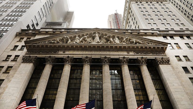 La Bolsa de Valores de Nueva York (NYSE) en el bajo Manhattan (Spencer Platt/Getty Images)