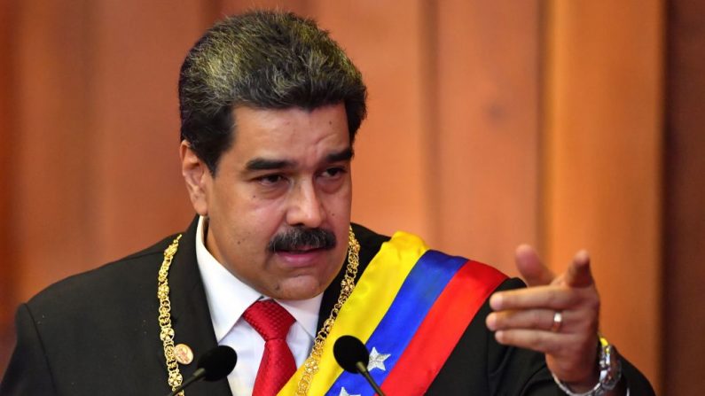 El líder del régimen venezolano Nicolás Maduro, pronuncia un discurso el 10 de enero de 2019. (YURI CORTEZ/AFP a través de Getty Images)