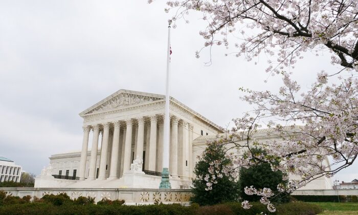 El edificio de la Corte Suprema en Washington el 26 de marzo de 2020. (Juliet Wei/Sonido de la Esperanza)