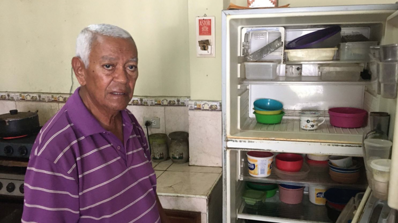 A un año del Gran apagón en Venezuela, José Morán recuerda los días de desasosiego vividos en su casa en Maracaibo, Venezuela. Foto: Gustavo Ocando/VOA.
