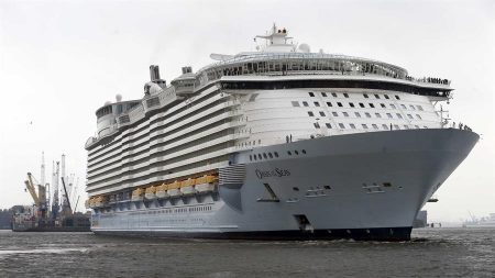 Crucero que podría llegar a Miami tiene tripulantes con el virus del PCCh, según medio